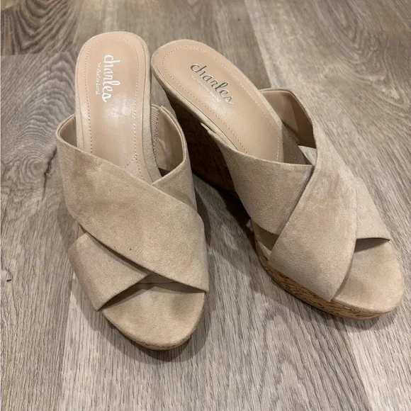 Charles by Charles David Tan Wedge Sandals with Strappy Design - Picture 7 of 10